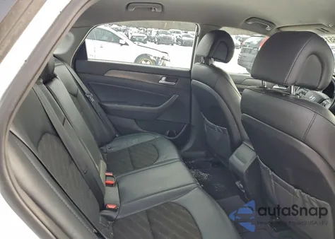 2015 Hyundai Sonata Sport z USA, uszkodzony, nr VIN 5NPE34AF1FH077009